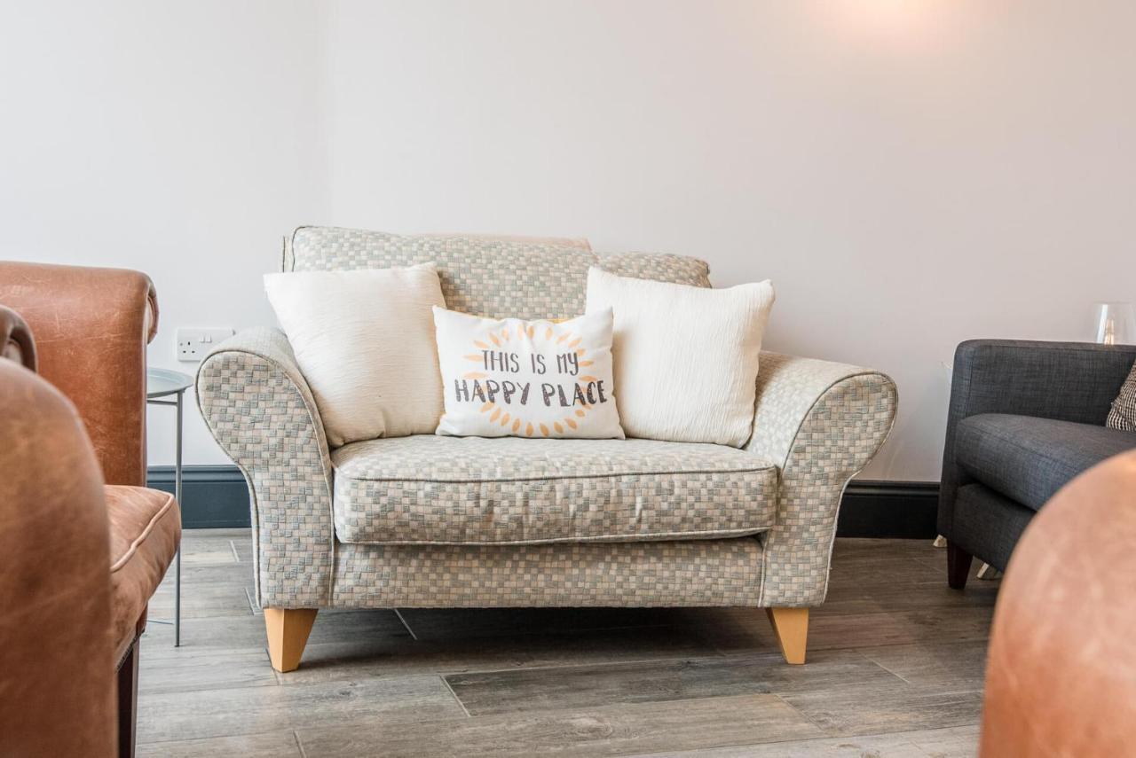 60 High Street, Southwold Apartment Екстериор снимка