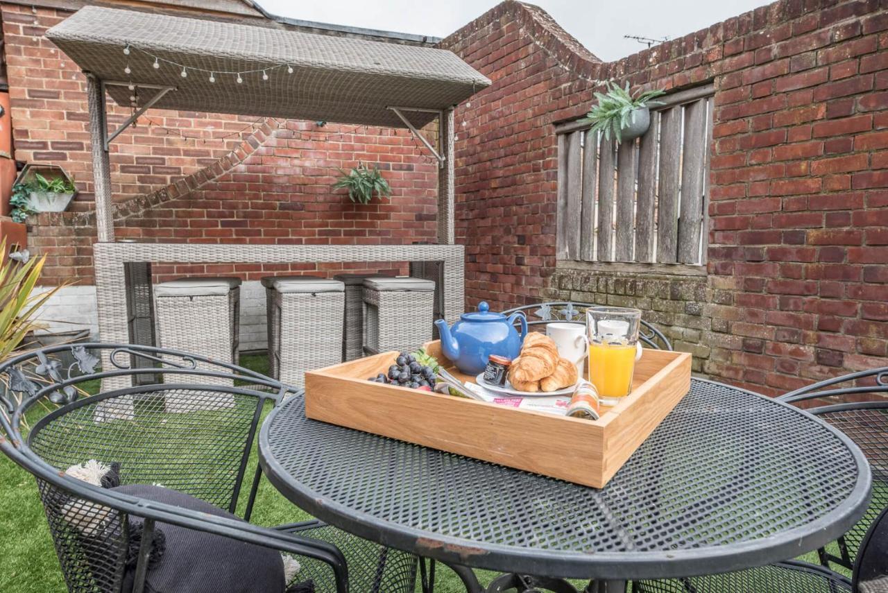 60 High Street, Southwold Apartment Екстериор снимка