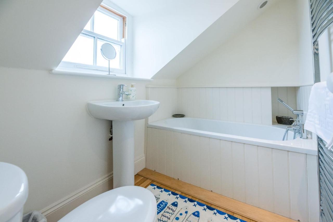 60 High Street, Southwold Apartment Екстериор снимка