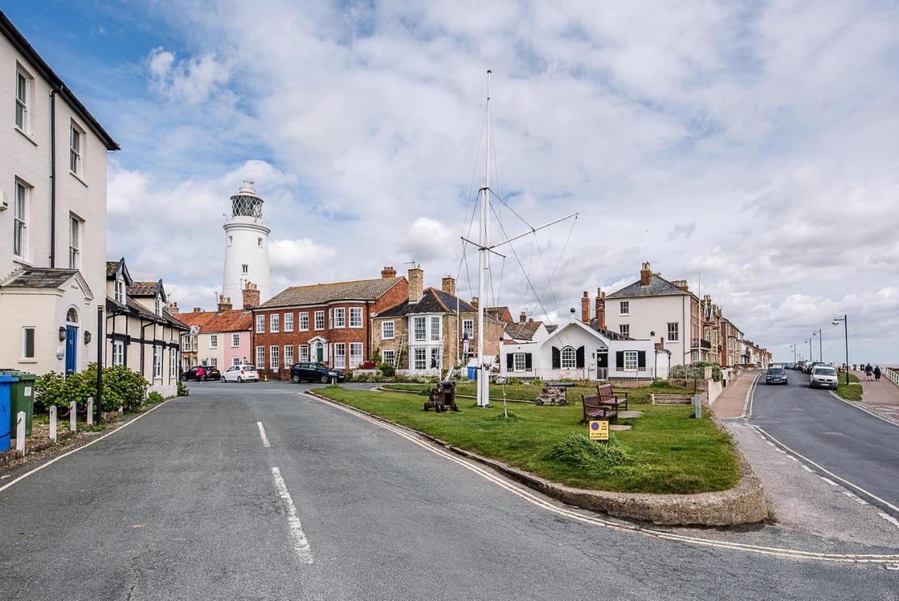 60 High Street, Southwold Apartment Екстериор снимка