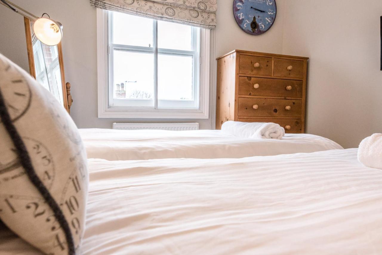 60 High Street, Southwold Apartment Екстериор снимка